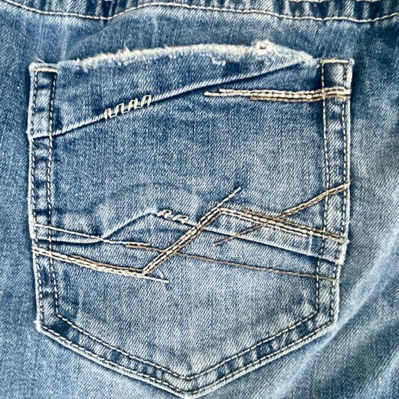 BKE Stella Jeans Boot Cut Distressed Womens Size 30L (30x33-1/2) - Picture 12 of 16